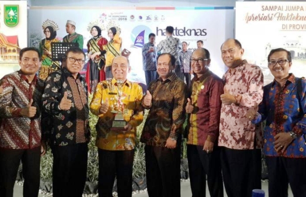 Pelalawan Terima Anugerah Budhipraja 2017