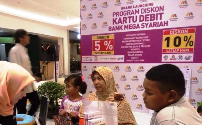 Mega Syariah Tawarkan Diskon Hingga 10 Persen di Transmart