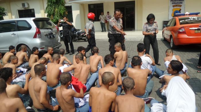 Izin Operasional Sekolah yang Tawuran di Jakarta Ditinjau Ulang