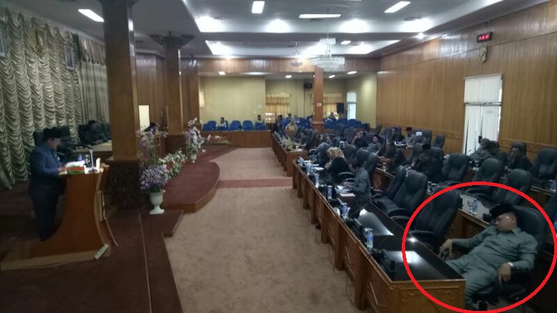 Tidur Saat Sidang, BK DPRD Bengkalis Panggil Firza