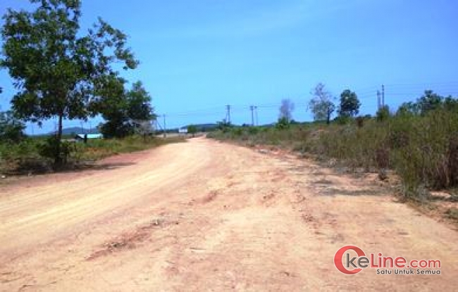 Jalan Desa Dari APBD di Bintan Ditutup Oknum Pengusaha