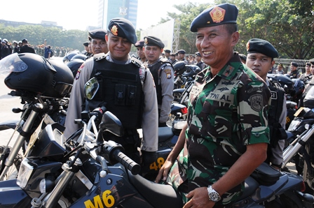 Polri Dan TNI Diterjunkan Untuk Mengamankan Lokasi Peribadatan Umat Kristiani