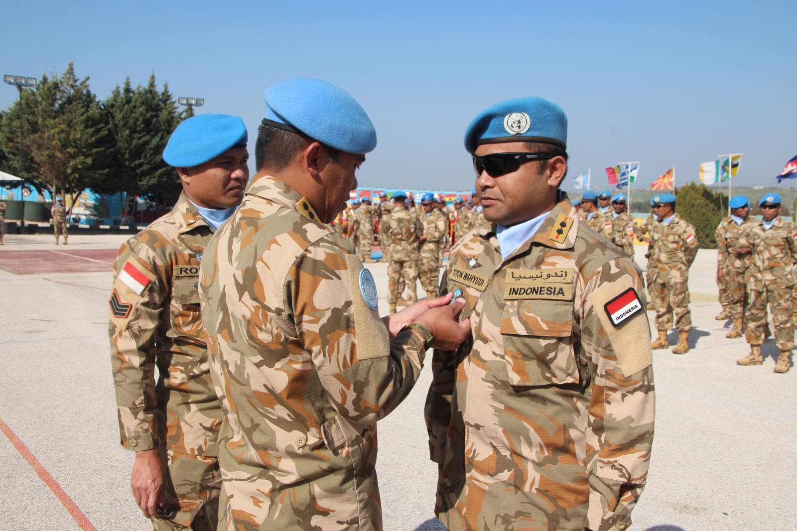 Di Akhir Tugasnya, Prajurit Satgas Yon Mekanis XXIII-P/UNIFIL Terima Brevet Garuda Pada Upacara