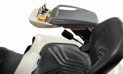 Crown Equipment Luncurkan Produk "Industrial Armrest" Baru yang Sangat Ergonomis