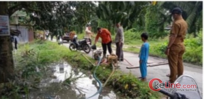 Lurah Sei Renggas Tinjau Pemukiman Warga Yang Tergenang Air