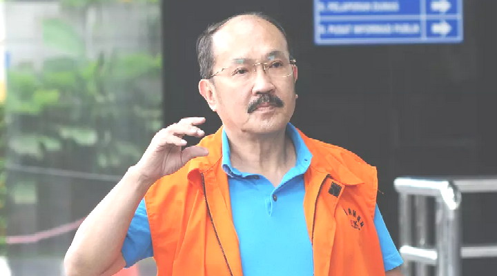 Fredrich Yunadi Melawan KPK