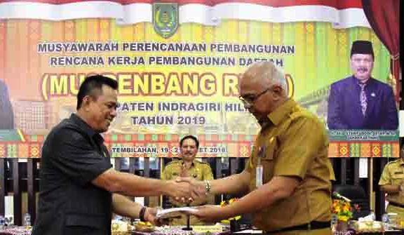 Agar Program Jalan, Pj Bupati Inhil Ajak OPD Inisiatif Cari Sumber Dana Lain