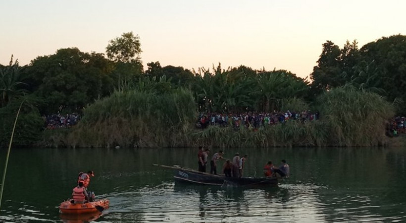 Pesawat Latih Jatuh Di Perairan Indramayu