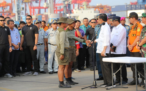 Dua Prajurit TNI Terima Penghargaan dari Presiden Jokowi