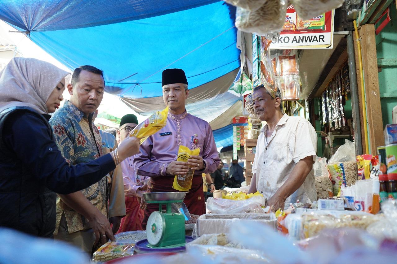 Ditreskrimsus dan Pemprov Riau Cek Harga Bahan Pokok di Sejumlah Pasar Tradisional