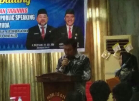 Disparbudpora Bengkalis Melaksanakan Pelatihan Self Leadership Dan Public Speaking