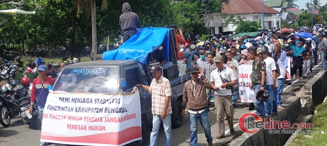 Terkait Dana Desa Bakal Macet, Sadam Demo ke Kantor DPRD Bengkalis