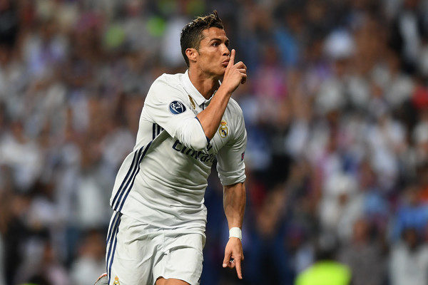 Hattrick Ronaldo Kubur Impian Bayern