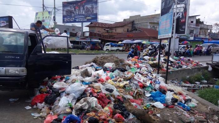 Awas! Buang Sampah Sembarangan di Pekanbaru Langsung Ditilang