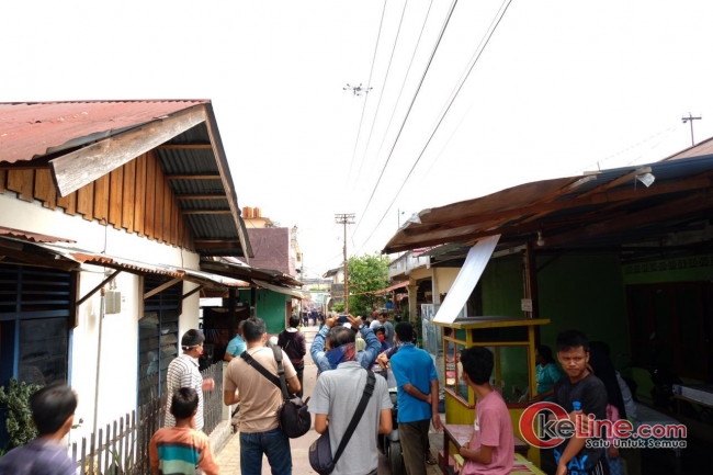 Warga Pekanbaru Serbu Pilot Drone Polda Riau Minta Diseptorkan Disinfektan