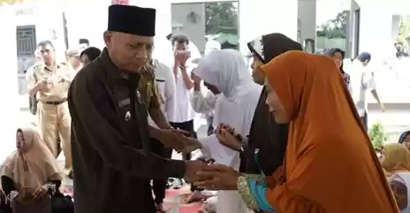 Bupati Asahan Bareng Ketua TP.PKK Hadir Pengajian Akbar