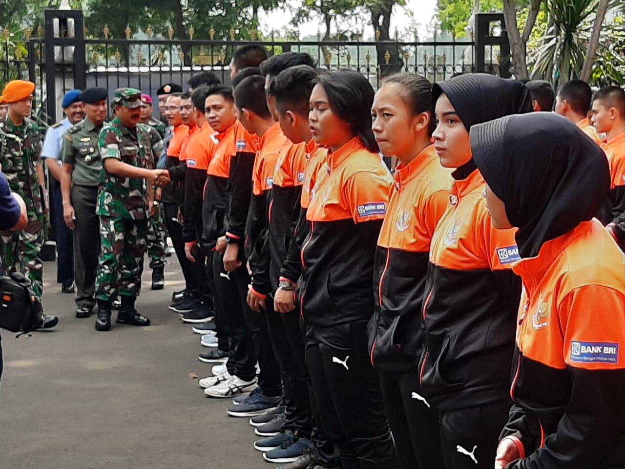 Panglima TNI Berangkatkan Atlet TNI dan Karateka Indonesia Ikuti Kejuaraan Kelas Dunia