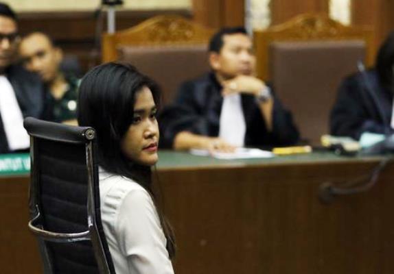 Ibunda Jessica Kerap Menangis Meratapi Kasus Anaknya