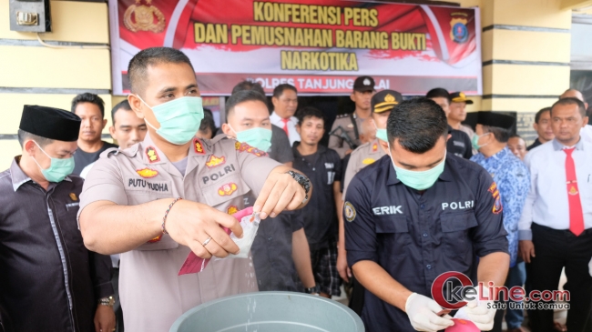 Mantap,! Polres Tanjung Balai Rebus Sabu-Sabu