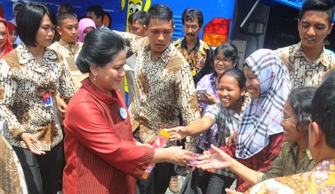 Guru PAUD Bujuk Iriana Jokowi