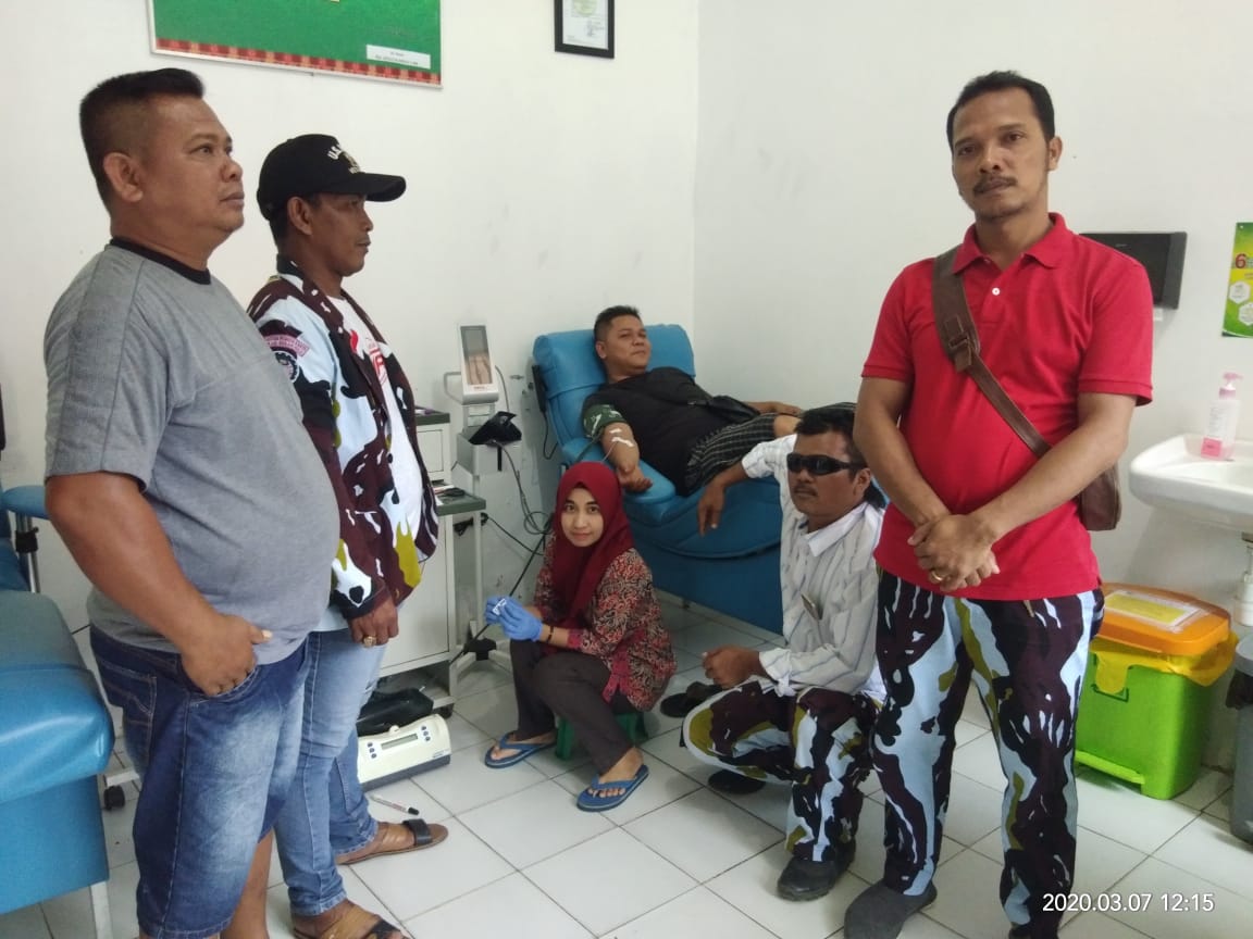 Peduli Keluarga Yang Sakit ,  IPK DPD Rohul Donorkan Darah 