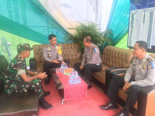 Kapolres Pelalawan Ingatkan Kewaspadaan Pos Pam Ops Lilin Siak 2017