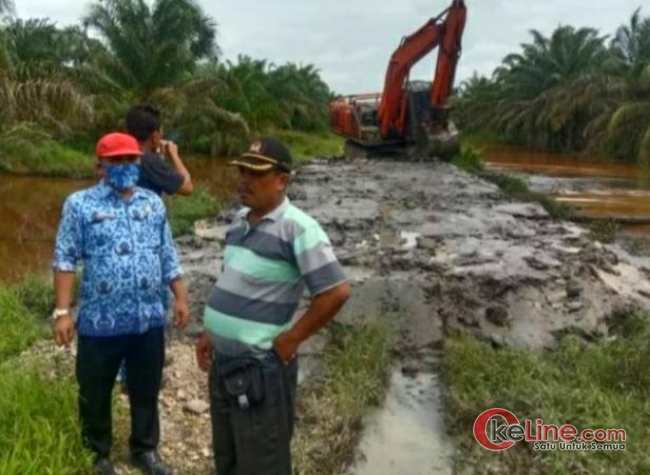 Pembangunan Jalan Dusun VII Dengan Dusun XII Desa Padang Mahondang Dibuat, Ini Kata Camat