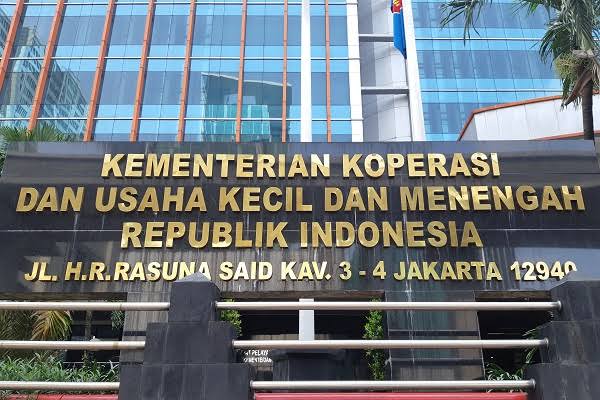 Wujudkan Keberpihakan, Jokowi Bantu Koperasi dan UKM