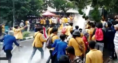 Demo Omnibus Law UU Cipta Kerja di Sukabumi Ricuh, Ini Kata Polisi