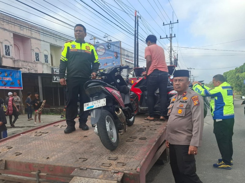 Patroli Balap Liar Usai Sahur, Polsek Bukit Raya Amankan 21 Motor Knalpot Brong