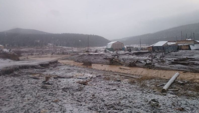 15 Orang Tewas dalam Tragedi Bendungan Rubuh di Siberia