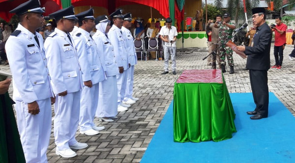 Setelah Resmi Lantik 6 Kades, Bupati Mursini : Jalankan Amanah Masyrakat