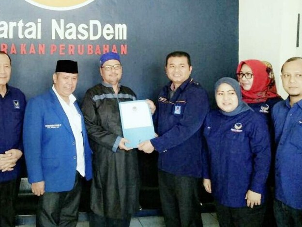 Lanjutkan Visi Saleh Djasit, Indra Daftar ke Nasdem