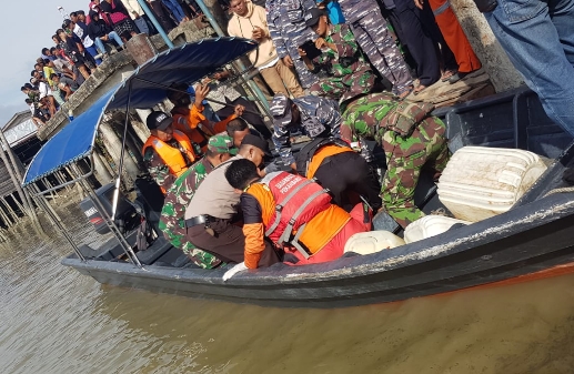 Dihantam Gelombang, Istri Nelayan di Dumai Ditemukan Tewas