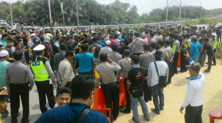 Sesama Warga Mandau Kab.Bengkalis Nyaris Bentrok. Ini Reaksi Tokoh Dan Masyarakat Riau