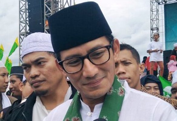 Sandiaga Uno Apresiasi Petugas PHL Monas