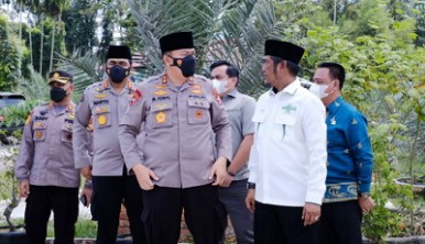 Ini Kata Kapolda Saat Berkunjung Ke Kediaman Ketua PW NU Riau