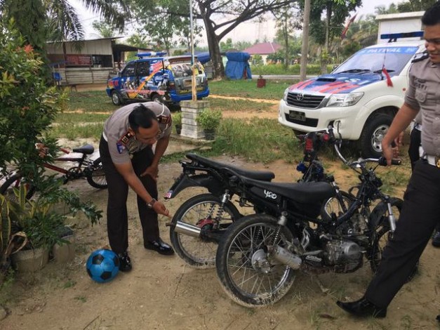 Dua Motor Adu Kambing, Empat Pria Tewas