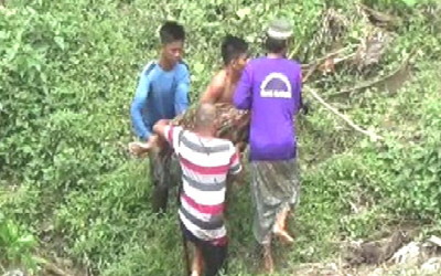 Mayat Wanita Ini ditemukan Bugil Mengapung di Sungai