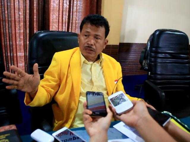 Dua Politisi Golkar Dikabarkan Duel di Gedung DPRD Riau