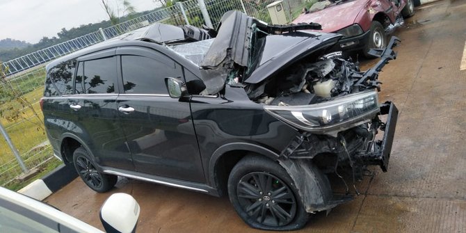 Kecelakaan Tol Batang Satu Tewas, Bupati Demak Patah Tulang