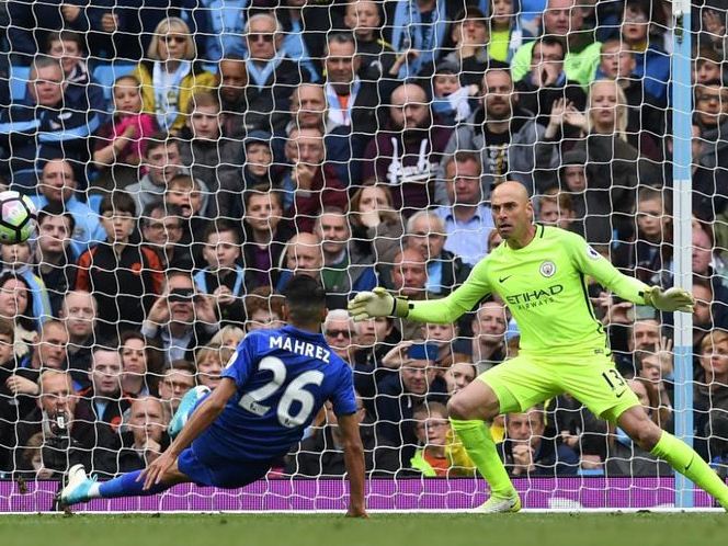 Mahrez "Bantu" City Menjaga Asa Liga Champions