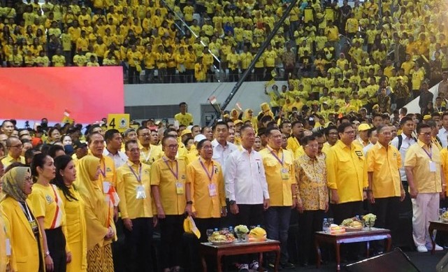 Istora Senayan, Jakarta Berobah Kuning