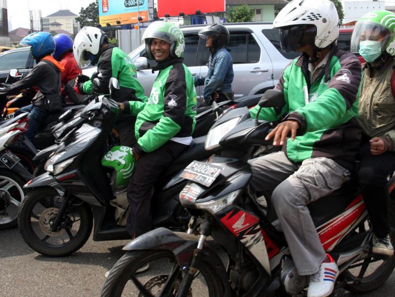 Gojek dan Uber Bakal Diatur Perwako