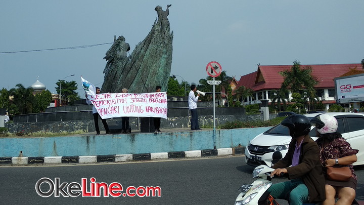 Turunkan BBM atau Turunkan Jokowi!