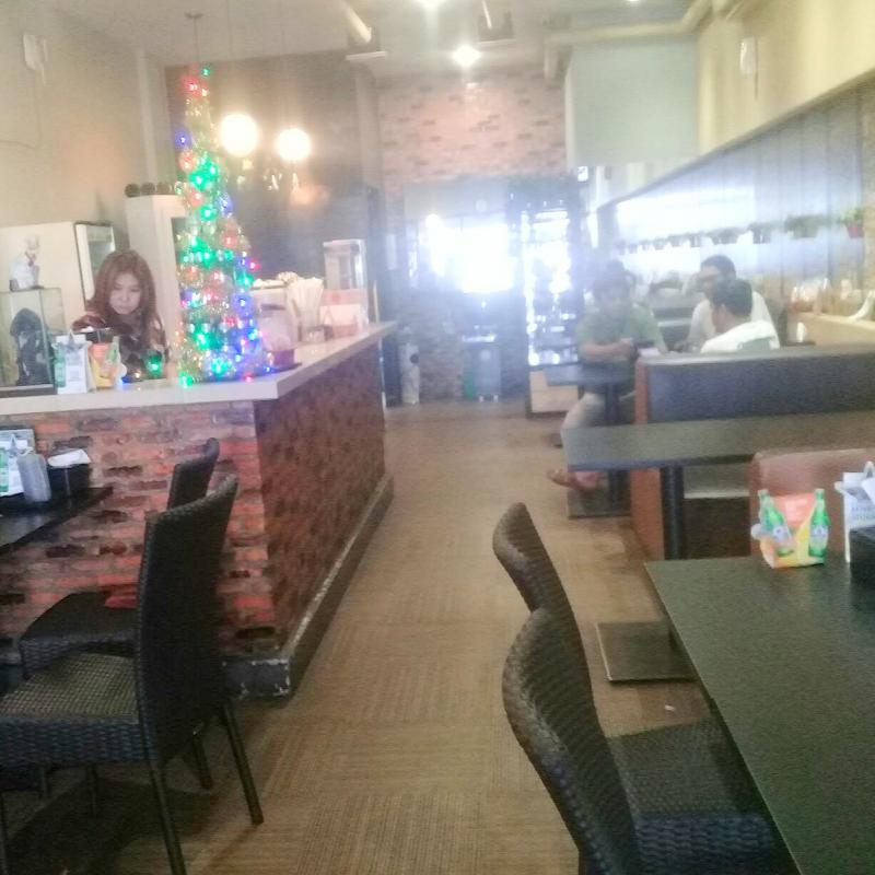 Nom Cafe Tempat Nongkrong Asik di Pekanbaru