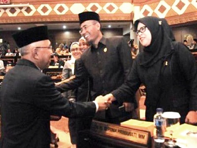 Pemprov - DPRD Riau Boroskan APBD 2017?