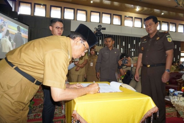 Bupati Inhu Tanda Tangan Nota Kesepahaman