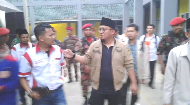 Dahnil Azhar; Pemuda Muhammadiyah Lakukan Aksi Bersih-bersih