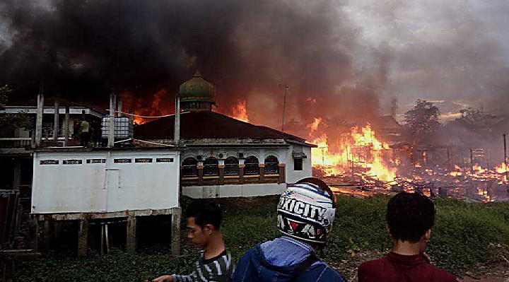 15 Rumah di Senapelan Ludes Terbakar